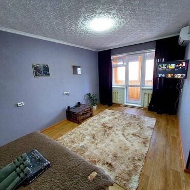4 комн квартира: 1 комната, Агентство недвижимости, Без подселения, С мебелью полностью