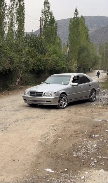 авто в обмен: Дөңгөлөктөрү толук 225 / 45 / R 17, Жай, Колдонулган, Комплект, Жеңил унаалар, Куйма, тешиктери - 5