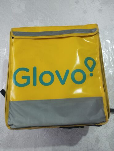 сумка для багажа: Продаю сумку от Glovo, В хорошем состоянии, все молнии работают