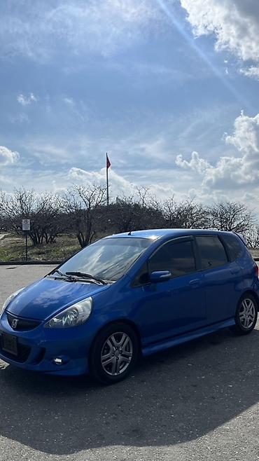 Honda: Honda Fit: 2007 г., 1.4 л, Вариатор, Бензин, Хэтчбэк — 3