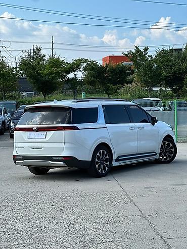 carnival: Kia Carnival: 2020 г., Минивэн — 5