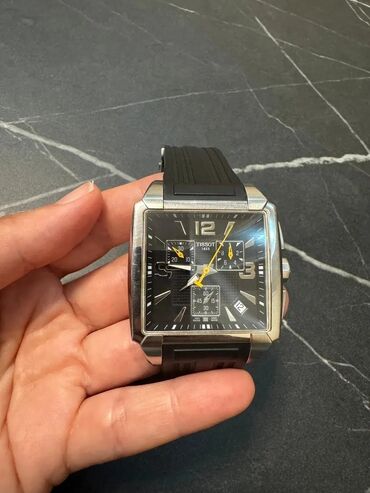 İşlənmiş, Qol saatı, Tissot, rəng - Qara