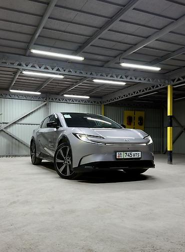 диски на тойота 200: Toyota bZ5: 2026 г., 0.1 л, Автомат, Электромобиль, Лифтбек — 1