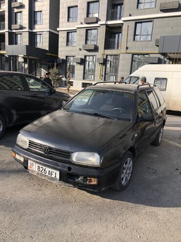 Volkswagen: Volkswagen Golf: 1994 г., 1.8 л, Механика, Бензин, Универсал