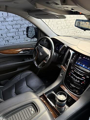 cadillac escalade аренда: Cadillac Escalade: 2019 г., 6.2 л, Автомат, Бензин, Внедорожник — 7