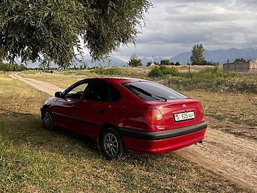 Toyota: Toyota Avensis: 1998 г., 1.6 л, Механика, Бензин, Лифтбек — 2