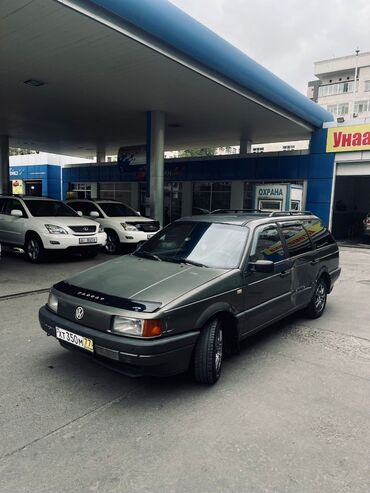 Транспорт: Volkswagen Passat: 1991 г., 2 л, Механика, Бензин, Универсал