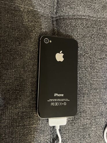 Apple iPhone: IPhone 4S, Б/у, 64 ГБ, Черный, Кабель, 87 %