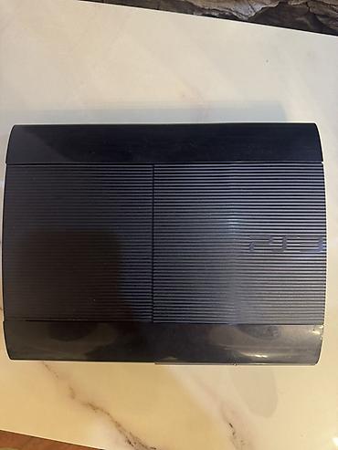 PlayStation 3 super slim 250 gb yaddas 15 oyun var 2 pultla verilir