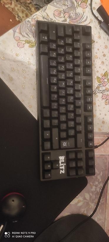 2.el netbook: Ideal vəziyyətdədir blue swicthdir 65 AZN i compdan alinbidir space — 2