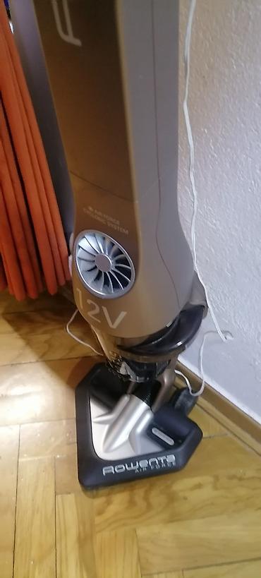 Štapni usisivači: Usisivač ROVENTA ručni na bateriju
Ispravan
Mirjevo na lalafo.rs — 6 Štapni usisivači: Usisivač ROVENTA ručni na bateriju
Ispravan
Mirjevo — 6