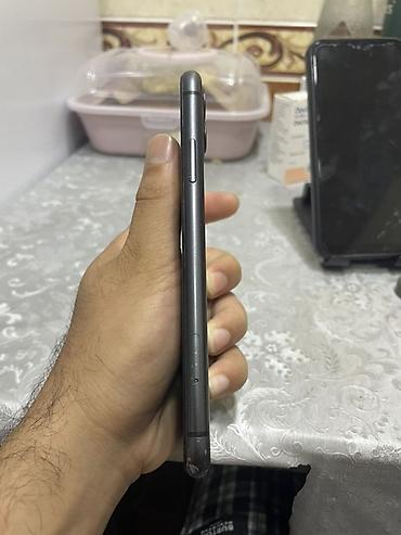 iphone s: IPhone 11, 64 GB, Qara, Face ID — 3