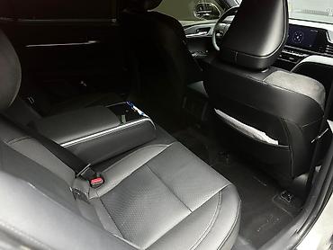 byd e6: Toyota Camry: 2026 г., 2.5 л, Гибрид, Седан — 7