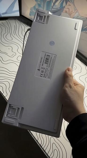 ipad min 5: AJAZZ AF82 75% Ağ Klaviatura – Yenidir. Bağı qutuda • 82 düyməlik — 6