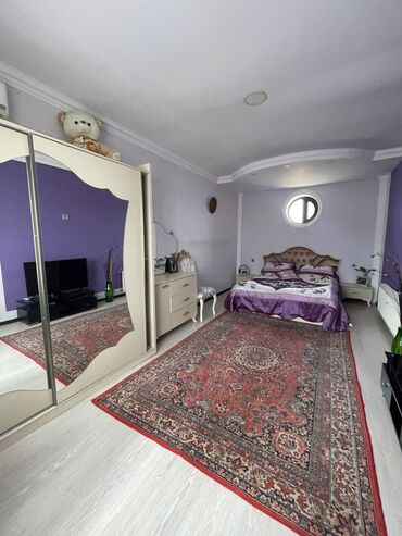 Yeni tikili: Satılır: geniş və zərif interyerli mənzil/evin qonaq otağı və sanitar — 15