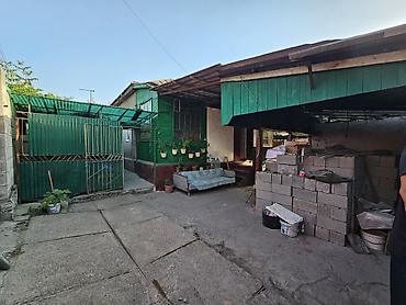 переоформление: Продам дом 69м2, на участке 8,2 сотки, Кызыл-аскер 132т$ На территории — 4
