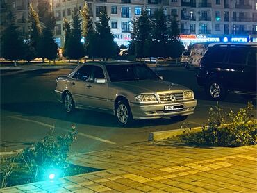 Mercedes-Benz: Mercedes-Benz C-Class: 2.8 l | 1995 il Sedan — 9