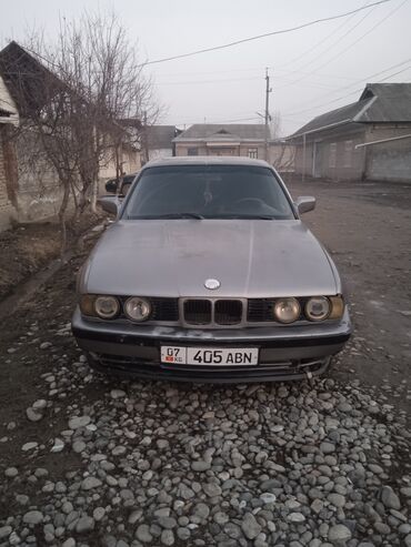 e34 4 4: BMW 525: 1992 г., 2 л, Механика, Бензин, Седан