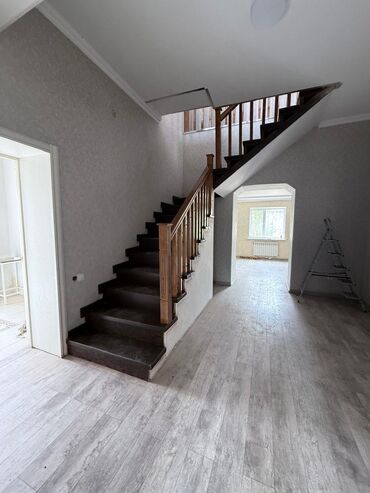 продажа домов в беловодском: Дом, 195 м², 8 комнат, Агентство недвижимости, Евроремонт