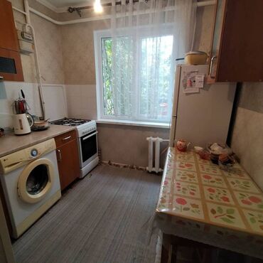ищу квартиру дордой рынок рядом: 2 комнаты, 44 м², 104 серия, 1 этаж, Евроремонт