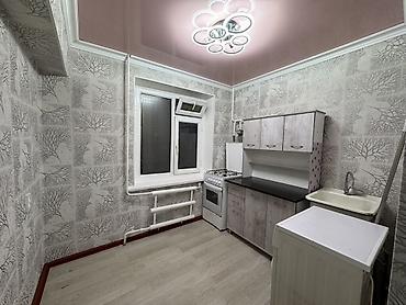 квартира бищкек: 1 комната, 33 м², ул. Курманжан Датка-Гапара Айтиева, Индивидуалка, 2 этаж, Косметический ремонт — 2