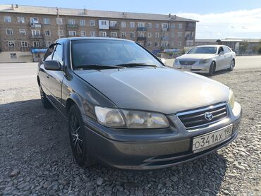 машины минивен: Toyota Camry: 1999 г., 2.2 л, Автомат, Газ, Седан
