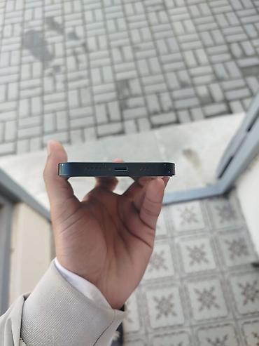telf: IPhone 13, Mavi, Simsiz şarj — 5