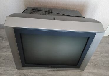 Televizorlar: İşləyir. 72 diaqonaldı
