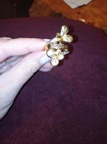 Nakit: Kopija VERSACE prstena, vel. 18mm, dva leptira, kupljen u Holandiji