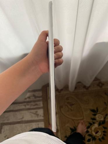 ipad mini 5 128gb: Apple iPad mini (gümüş rəng) 64gb Heçbir problemi yoxdur. Endirim — 7