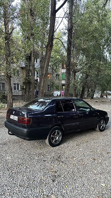 Volkswagen: Volkswagen Passat: 1993 г., 1.8 л, Механика, Газ, Седан — 5