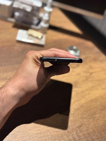 samsung a5 2015 display: Samsung Galaxy A8 2018, 32 GB, rəng - Qara, İki sim kartlı — 4