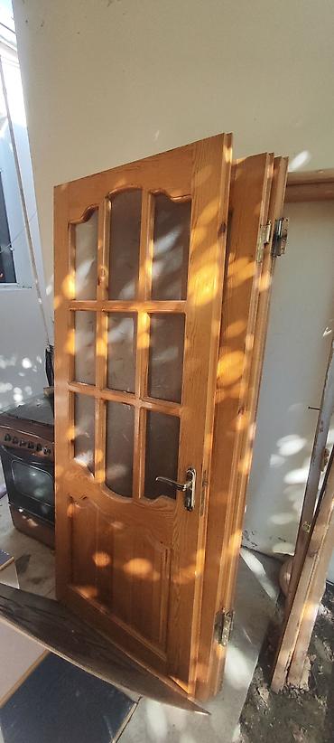 Taxta şüşəli otaq qapısı - Material: tam taxta (təbii rəngdə