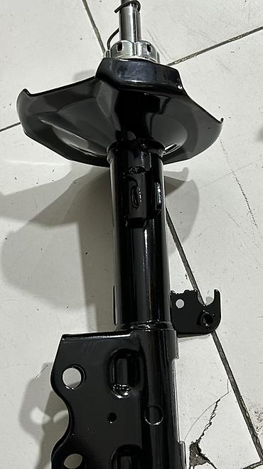 pirus: 333389 Toyota Prius 20 Ön Amortizator — Amortizator, amartizator — 2