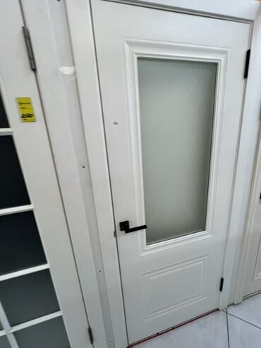 меж комнаты двери: Doors with glass