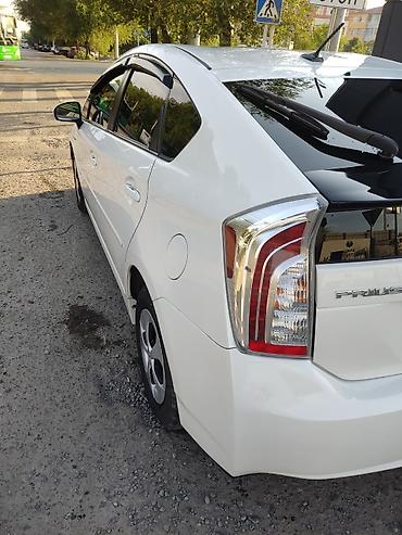 byd e1: Toyota Prius: 2012 г., 1.8 л, Вариатор, Гибрид, Хэтчбэк — 6