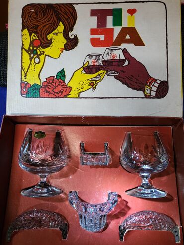 Kuhinjski setovi: Servis nov -ti i ja- kristal,Zajecar za dvoje. 70te. Set za — 2