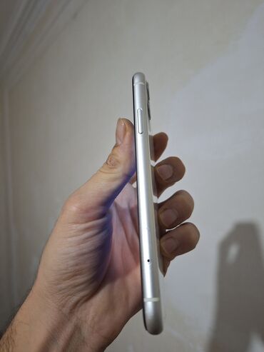 Apple iPhone: IPhone 11, 128 GB, Ağ, Face ID — 8