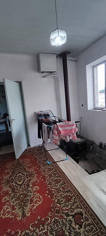 Продажа коттеджей и домов: Продаётся 3-х комнатный дом частично с ремонтом. Дом просторный — 7