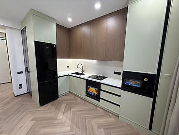 Асанбай Классик 2-комн квартира, 79кв м. Абсолютно новый ремонт