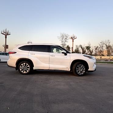 suv: Toyota Highlander: 2021 г., 2.5 л, Автомат, Гибрид, Внедорожник — 2
