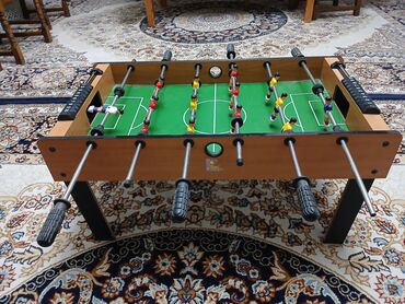 ставки на спорт: Настольный футбол (кикер) на ножках - Игровое поле с разметкой 3D