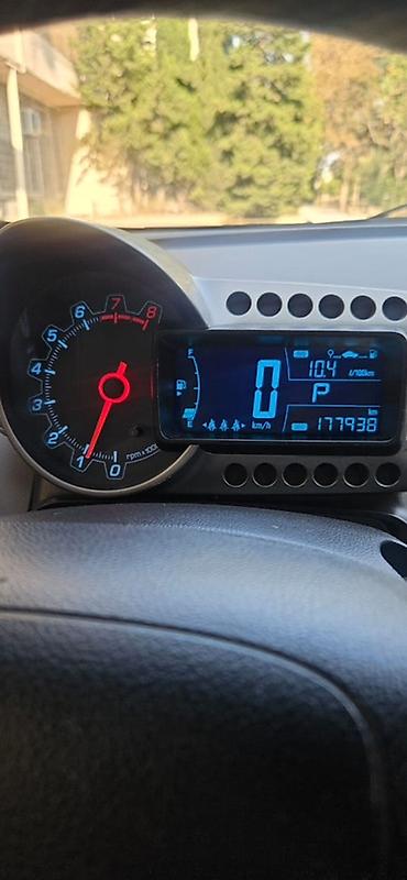 prado satisi: Chevrolet Aveo: 1.6 l | 2012 il 178880 km Hetçbek — 7