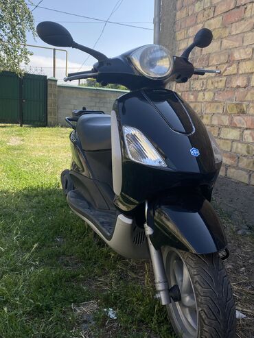 мопед ямаха 50 кубов: Продаю мопед Итальянского производства PIAGGIO .Едит очень хорошо