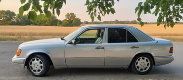 Mercedes-Benz: Mercedes-Benz W124: 2.2 l | 1993 il Sedan — 1