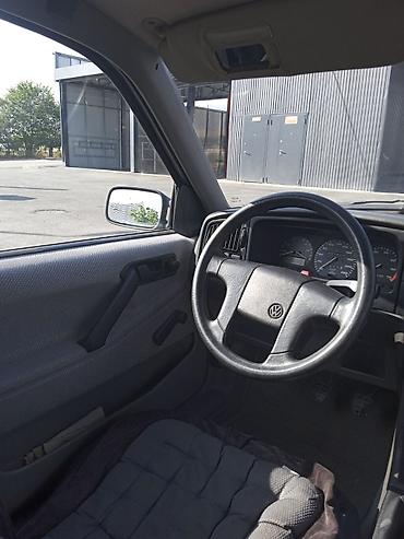 Volkswagen: Volkswagen Passat: 1988 г., 1.8 л, Механика, Бензин, Седан at lalafo.kg — 13 Volkswagen: Volkswagen Passat: 1988 г., 1.8 л, Механика, Бензин, Седан — 13