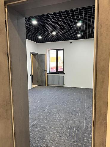 Үйлөрдү ижарага берүү: 215 м², 6 бөлмө — 3