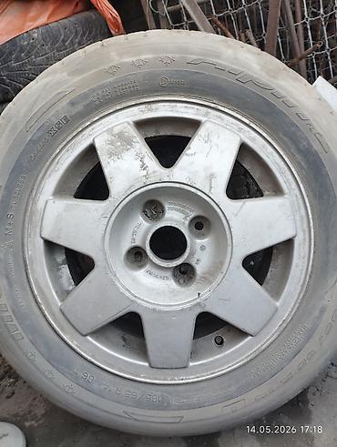 vw bora: Продаю б.у резину. Комплект R17- 6000т.с. Диски железные на Матиз — 5