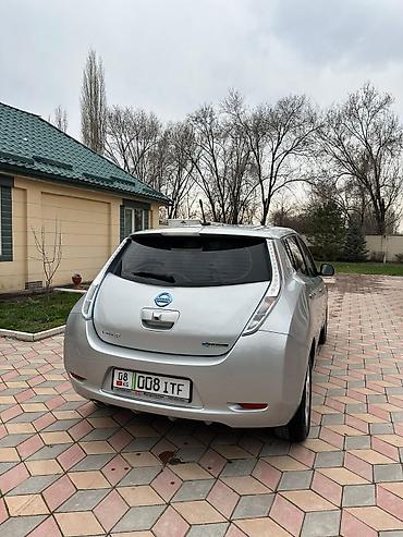 Nissan: Nissan Leaf: 2011 г., Электромобиль, Хэтчбэк — 9