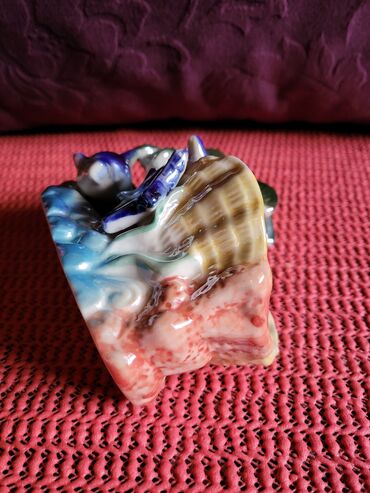 Ostali kućni dekor: Porcelanska nova figura za jaje cuvarkucu,delfini — 10